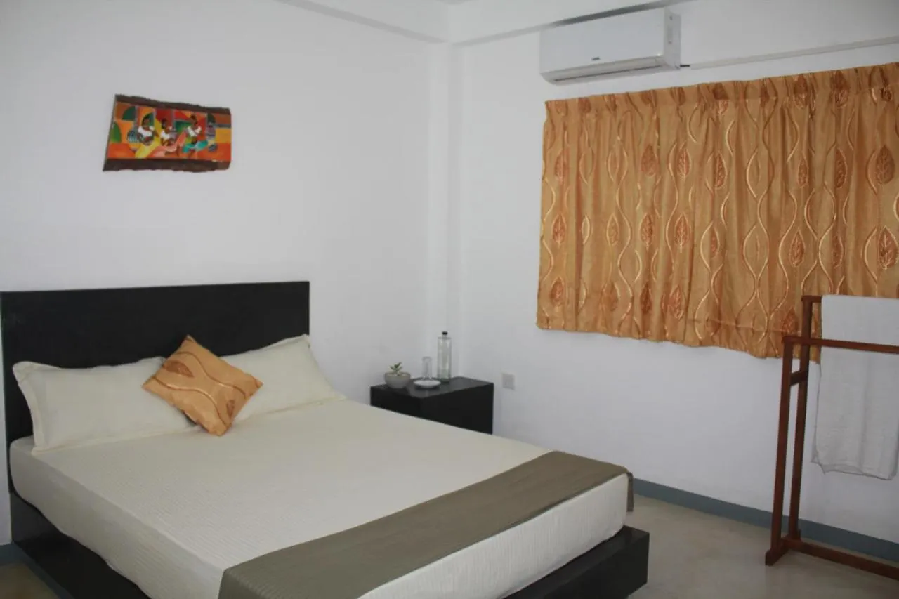 Couple Rooms In نيجومبو