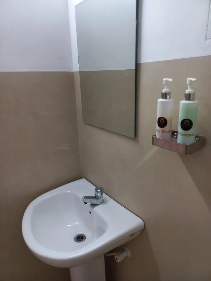 فندق مبيت وإفطار Couple Rooms In نيجومبو