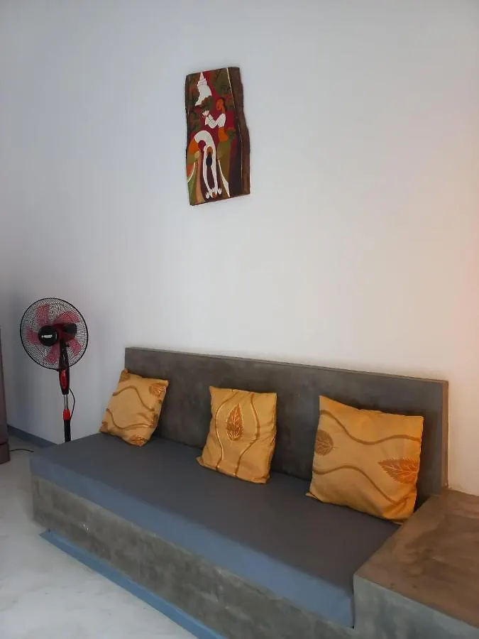Couple Rooms In نيجومبو فندق مبيت وإفطار